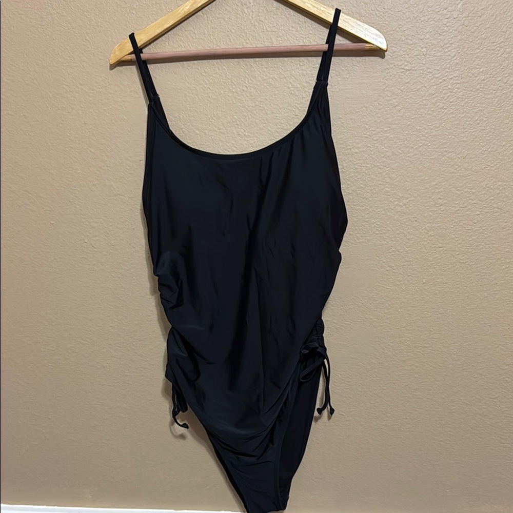 Elegant Black Women's Swimsuit